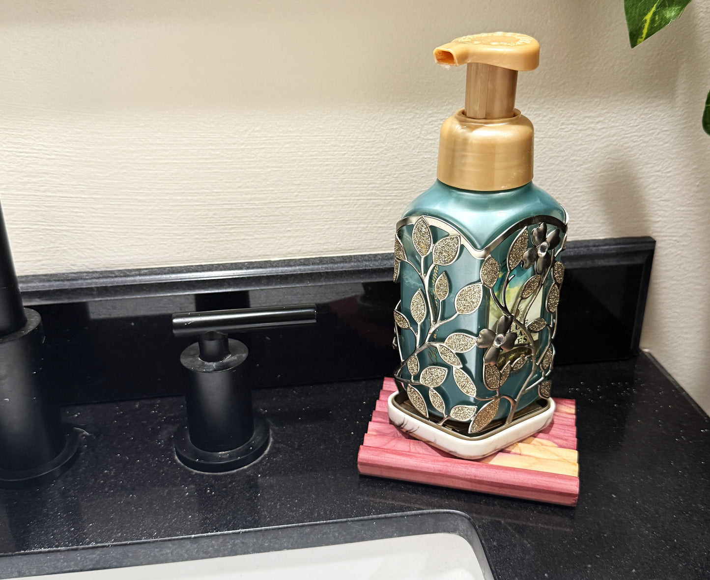 Cedar Soap Saver