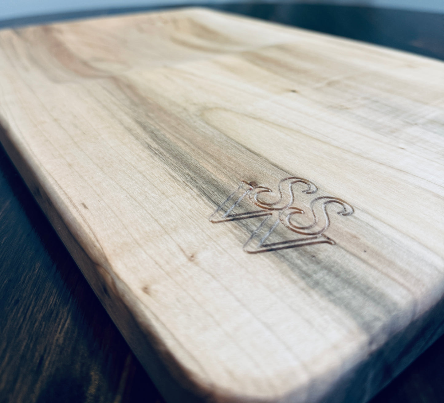 Solid Maple Wooden Board w/ Tapered Tray